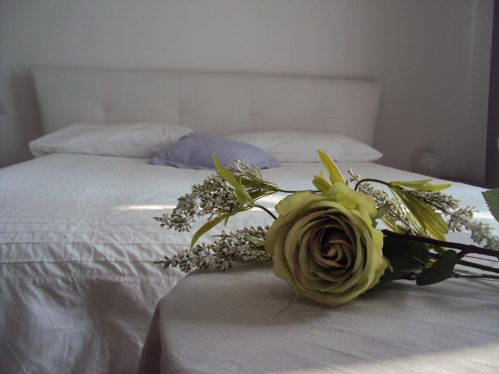 B&B Rosa Del Garda Lazise Room photo